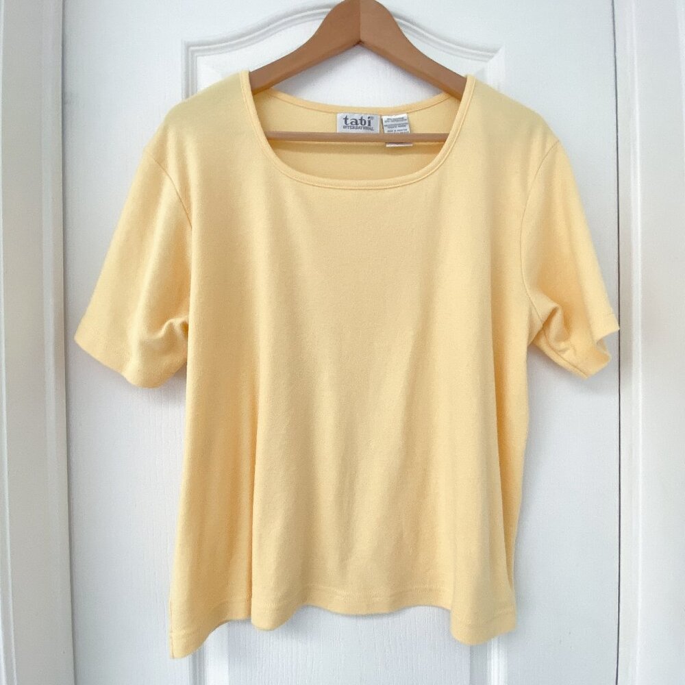 Tabi International - Yellow Soft Tee Scoop Neck Short Sleeve Top Size L
